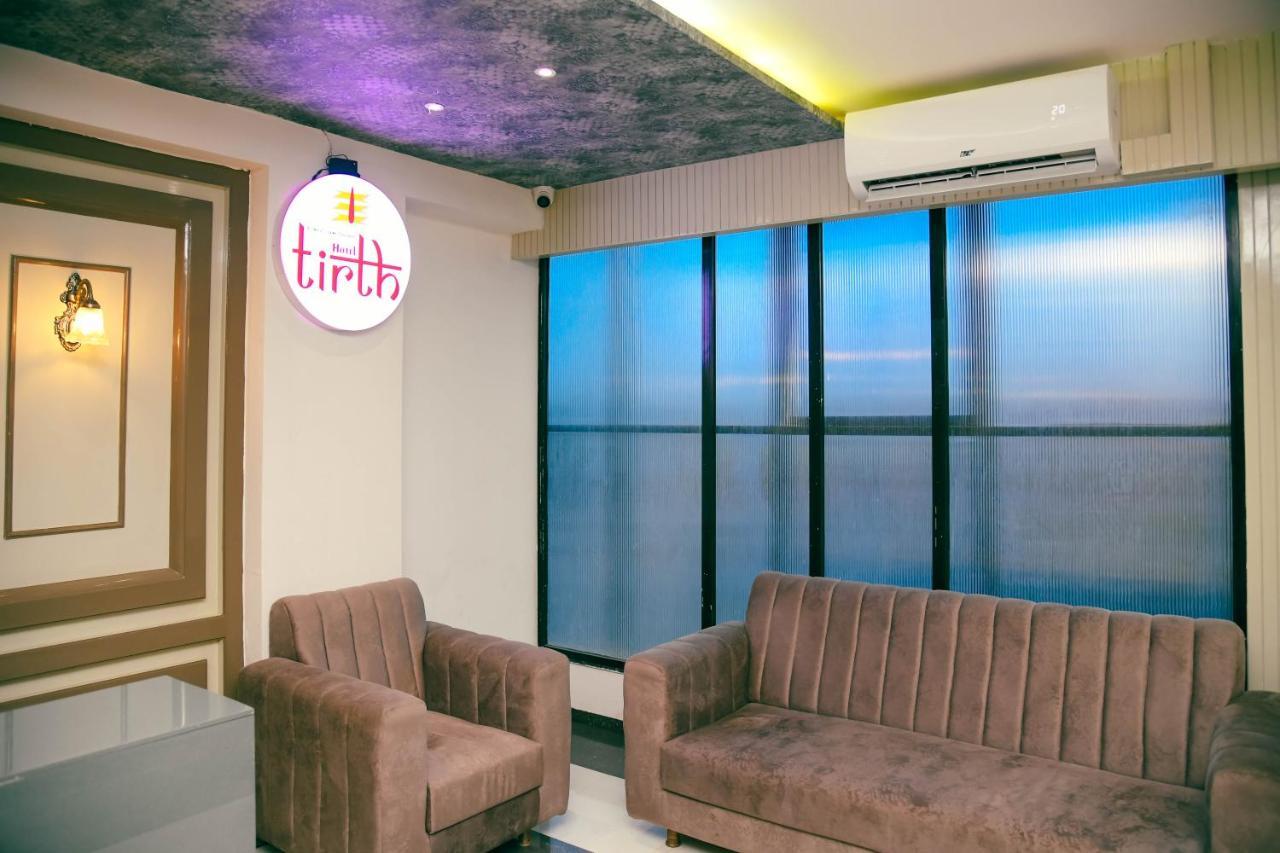 Hotel Tirth By Sonu'S 우자인 외부 사진